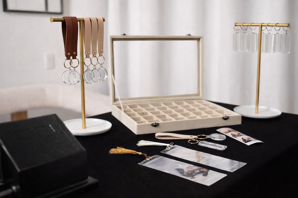 Photo keychain and bookmark station